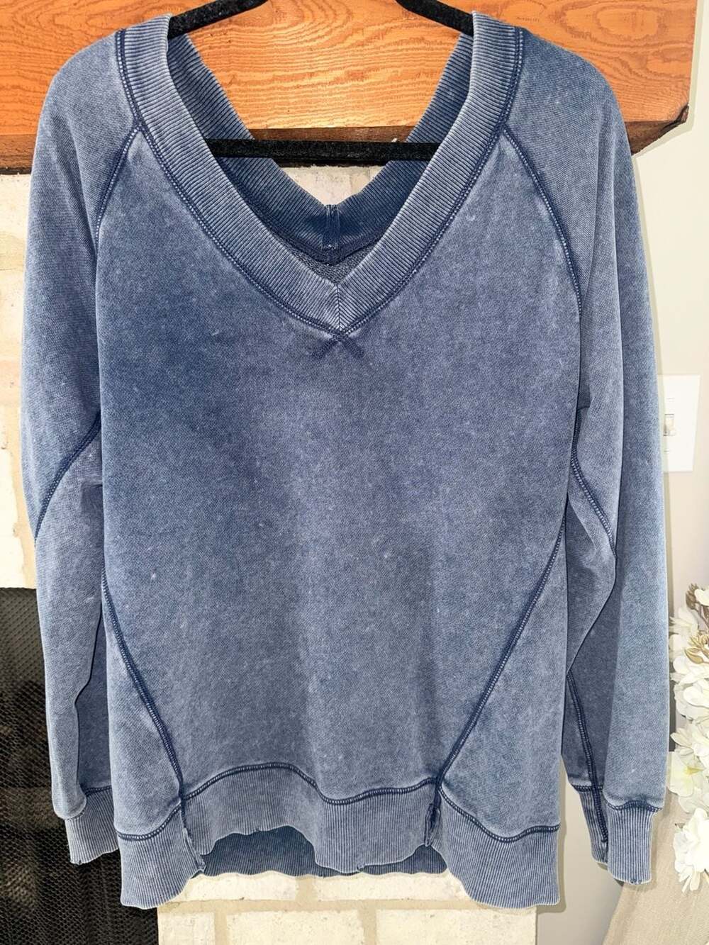 Aerie Mineral Washed V-Neck Sweatshirt Blue XXS